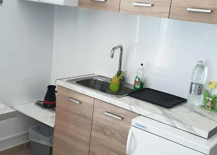 Errika アパート エルムポリ