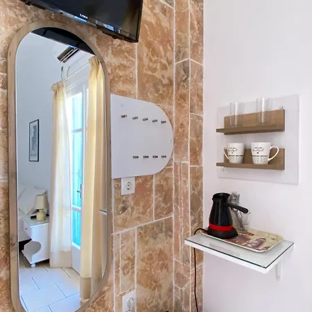 Errika Apartment *