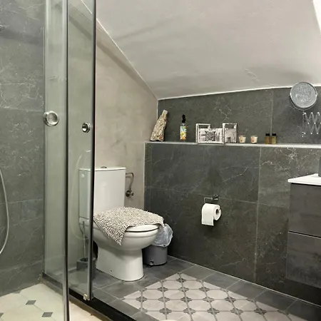 Errika Apartamento *